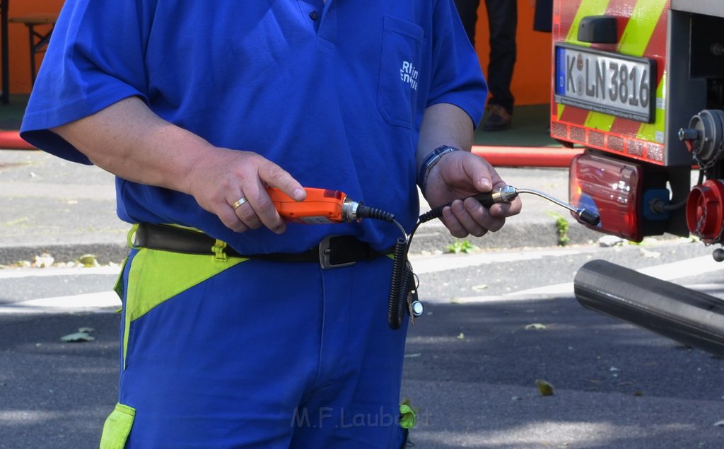 Gasaustritt 2 Koeln Neustadt Sued Clemensstr P26.JPG - Miklos Laubert